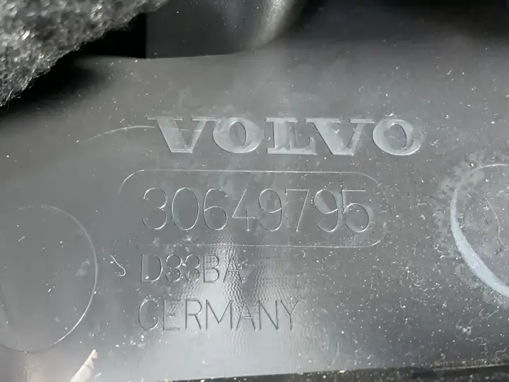 Volvo C30 (2007 - 2010) 30649795 Комплект обшивки крышки багажника — фото 2