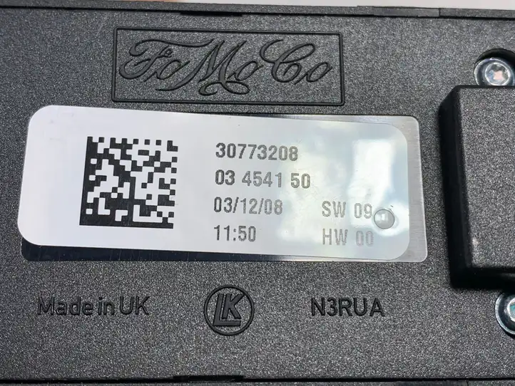 Volvo C30 (2007 - 2010) 30773208 Кнопка стеклоподъемников — фото 3