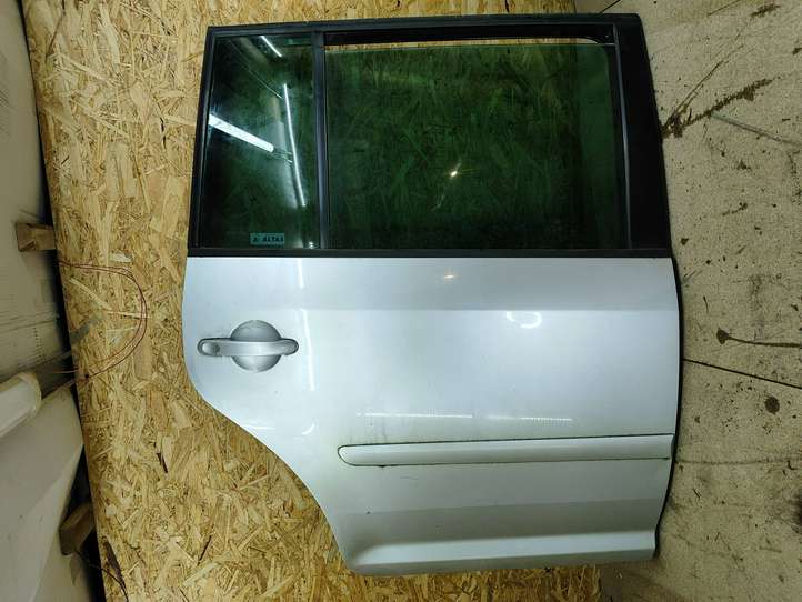 Volkswagen Touran I (2003 - 2010)   Задняя дверь