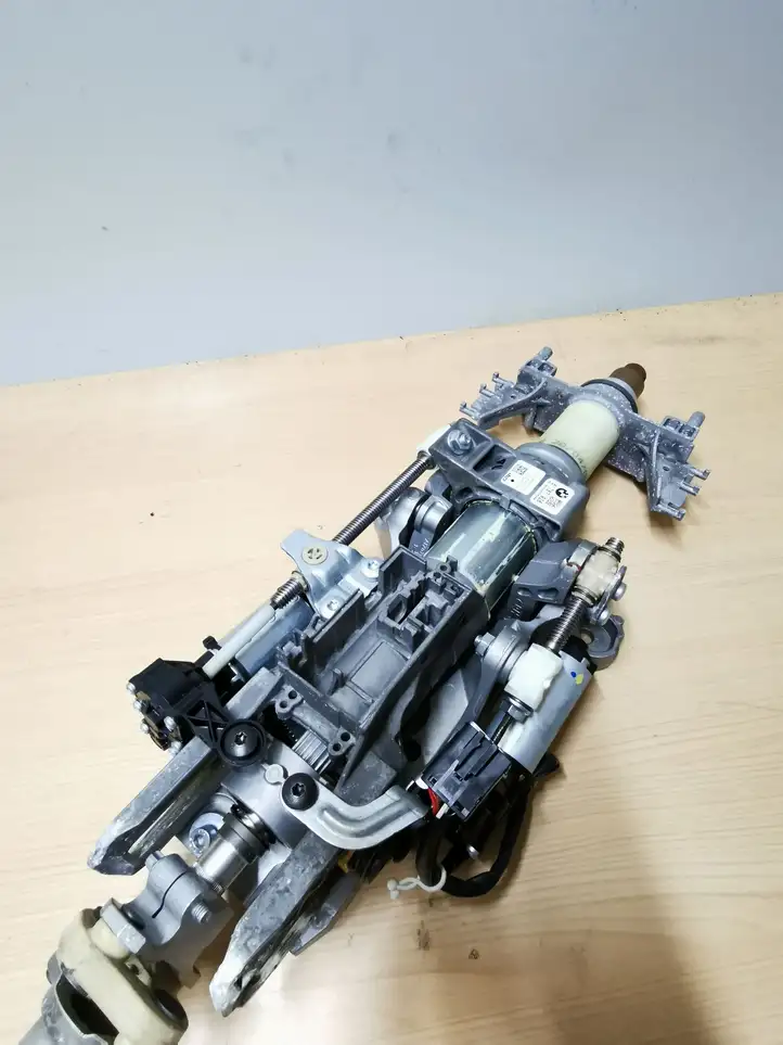 BMW 5 F10 F11 (2009 - 2016) 6789856 Комплект оси рулевого колеса — фото 2