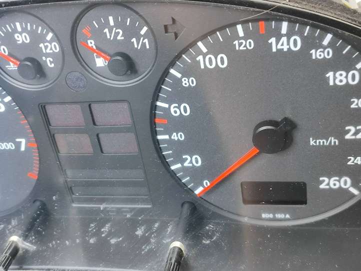 Audi A4 (1999 - 2001)   Спидометр (приборный щиток)
