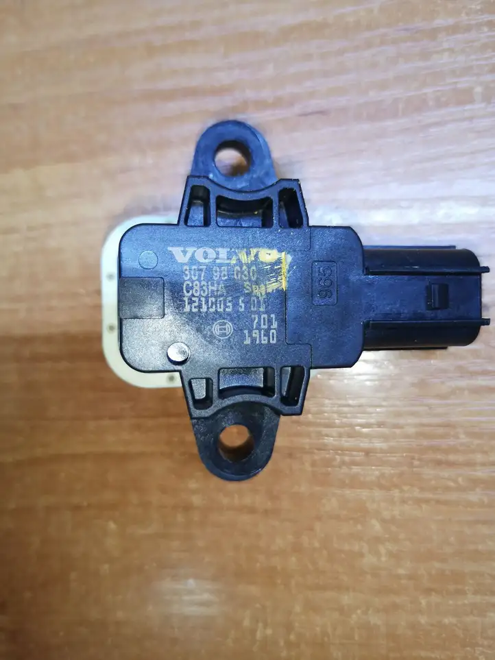 Volvo S60 (2010 - 2013) 30798030 Датчик удара SRS — фото 2