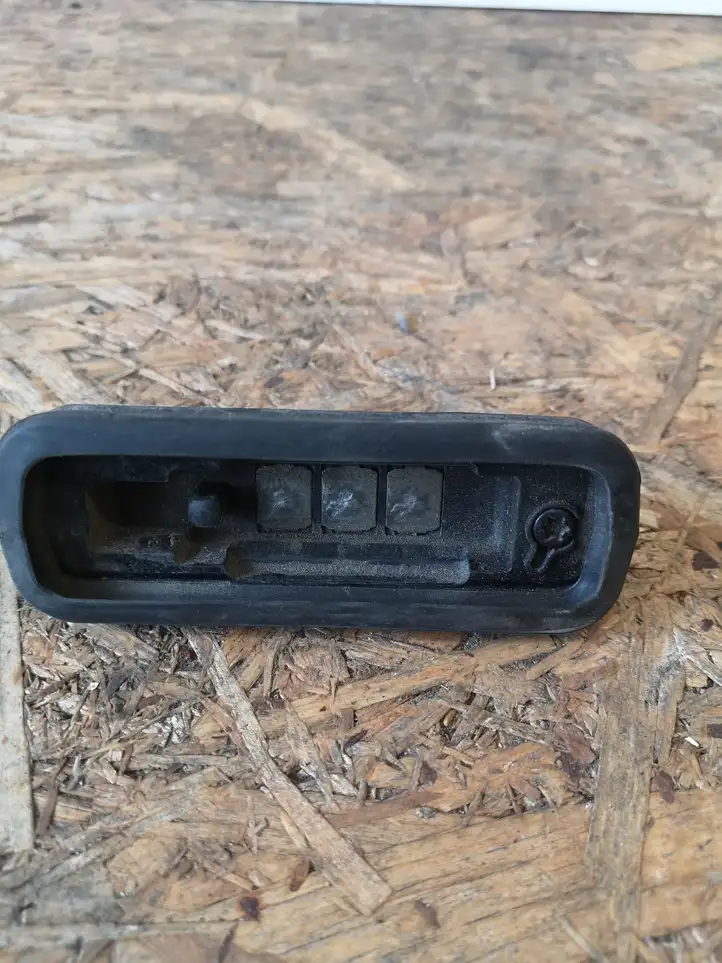 Renault Trafic II (X83) (2002 - 2014) 8200139742 Контакт двери — фото 1