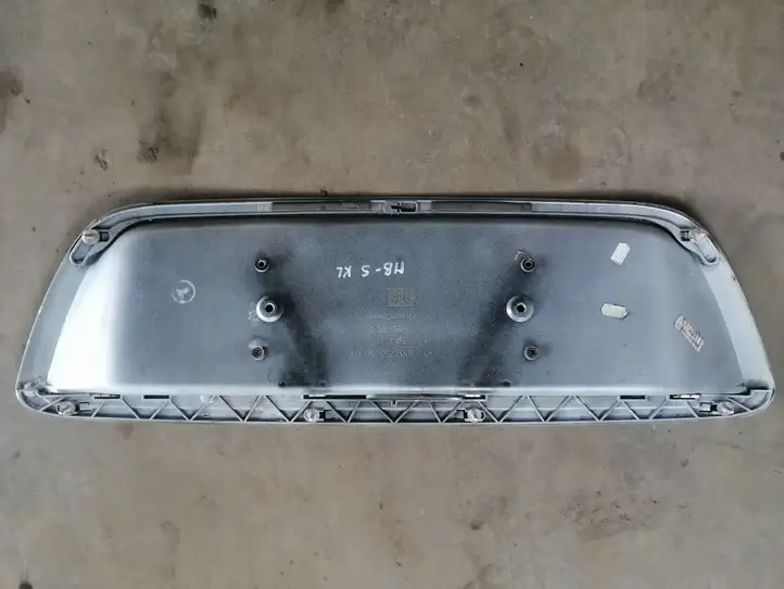 Mercedes-Benz S W220 (1998 - 2006) 2207500081 Подсветка номера — фото 2