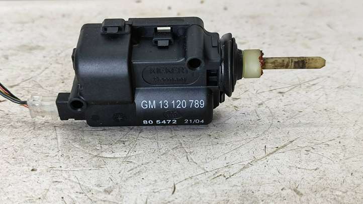 Opel Zafira (2003 - 2006)  13120789 Двигатель центрально замка