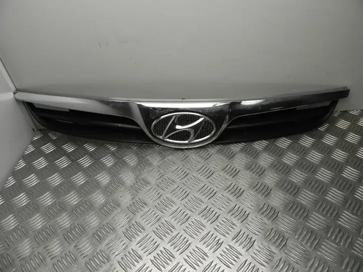 Hyundai i20 (PB PBT) (2008 - 2012) 863501J000 Передняя решетка — фото 1