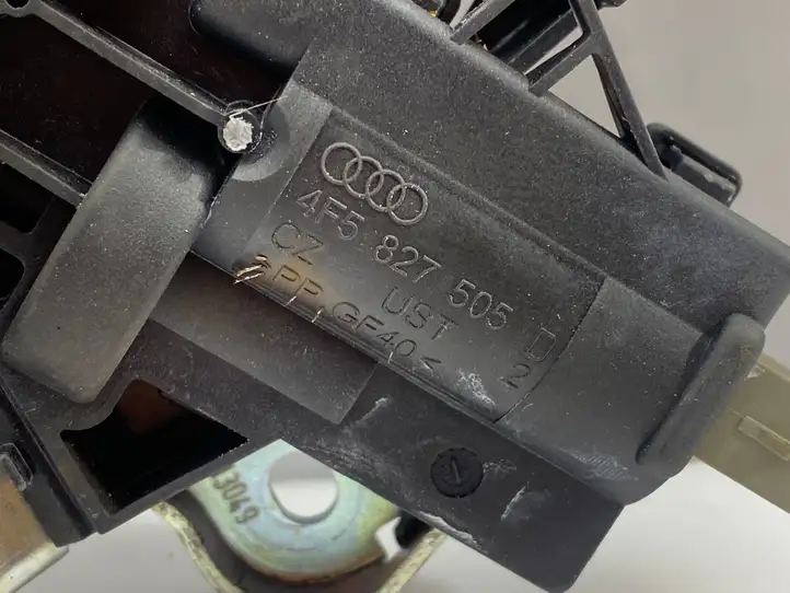 Audi A6 S6 C6 4F (2008 - 2011) 4F5827505D Замок крышки багажника — фото 2