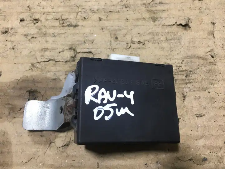 Toyota RAV 4 (XA20) (2000 - 2005) 8978042070 Блок иммобилайзера — фото 3