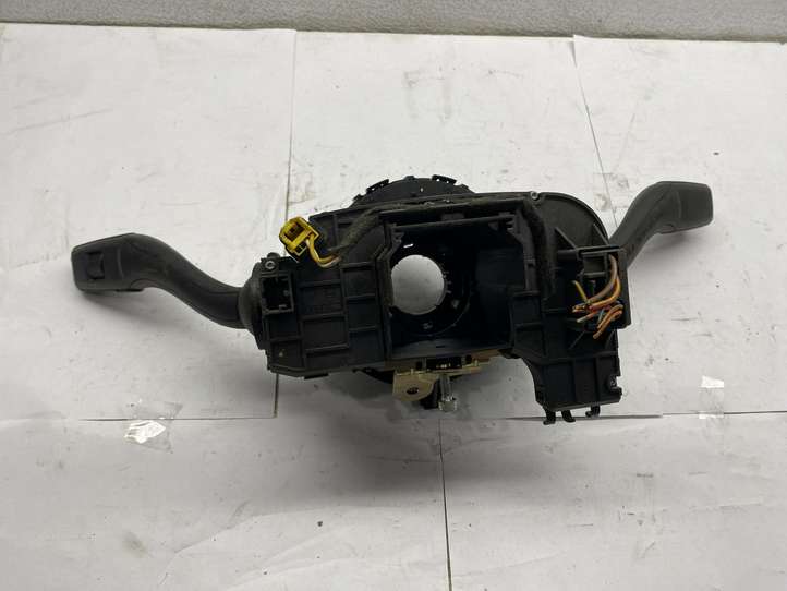 Audi A4 (2004 - 2009)  8E0953549F Комплект ручек