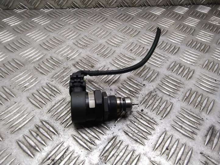 Opel Vectra (2005 - 2009)  0281002507 Регулятор давления топлива