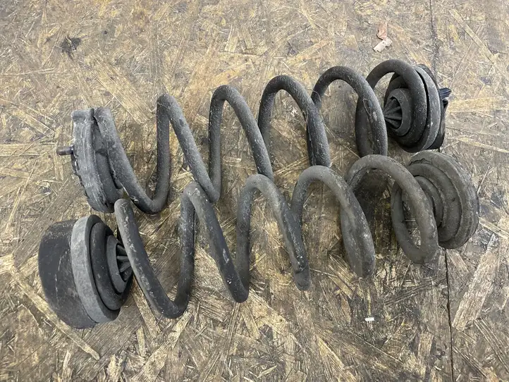 Audi A4 S4 B9 (2015 - 2019) Пружина задней подвески — фото 1