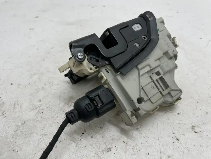 Audi A4 S4 B9 (2015 - 2019) 4G0839015H Замок задней двери — фото 3