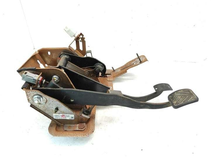Suzuki SX4 (2006 - 2009)  4960079J71000 Педаль