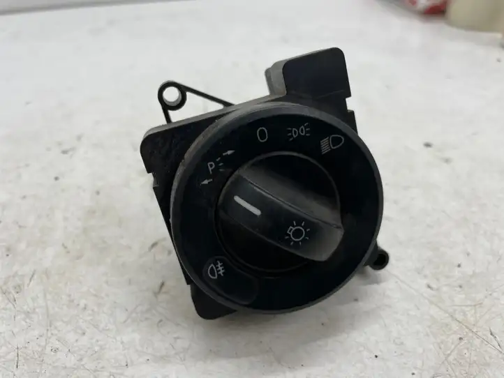 Volkswagen Crafter (2006 - 2016) 9065450504 Включатель фонарей — фото 1