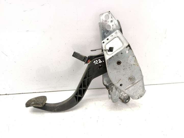 Opel Astra (1998 - 2004)  90539237 Педаль сцепления