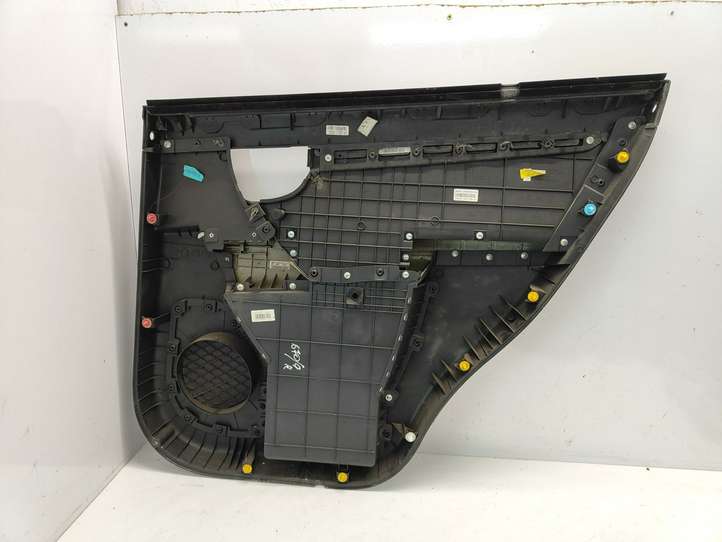 Hyundai Santa Fe (2005 - 2009)  833702B000WK Обшивка задней двери
