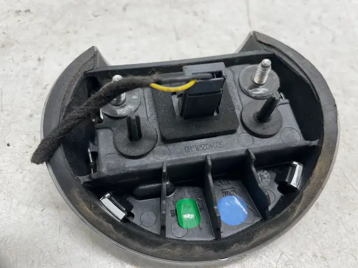 Opel Astra K (2015 - 2020) 39040296 Кнопка закрытия крышки багажника — фото 3