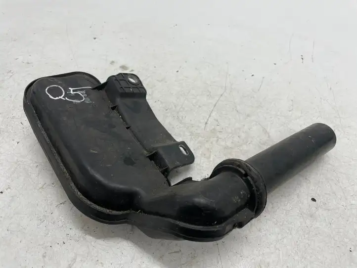 Audi Q5 SQ5 (2008 - 2012) 8R0955452 Горловина бачка омывателя — фото 2
