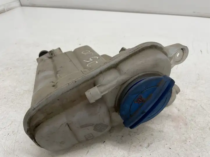 Audi A4 S4 B8 8K (2011 - 2015) 8K0121403G Расширительный бачок — фото 1