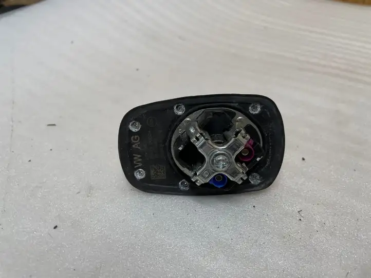 Audi A3/S3 8V (2016 - 2020) 8V0035503AC GPS антенна — фото 2