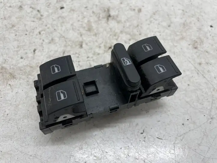 Volkswagen PASSAT B7 (2011 - 2014) 1K4959857B Кнопка стеклоподъемников — фото 1