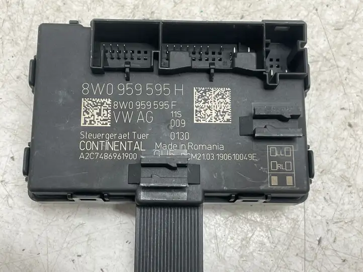 Audi A4 S4 B9 8W (2019 - ) 8W0959595H Блок управления дверью — фото 2