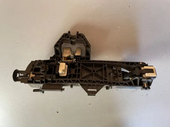 Mercedes-Benz C W204 (2007 - 2014) A2047600834 Наружная ручка задней двери — фото 2