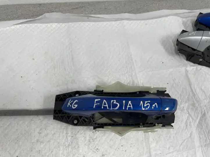 Skoda Fabia Mk3 (NJ) (2015 - 2021) 5N0839885H Наружная ручка задней двери — фото 1