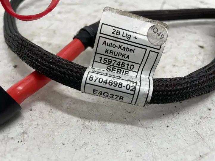 BMW 3 G20 G21 (2019 - ) 8704698 Плюсовой провод аккумулятора — фото 3