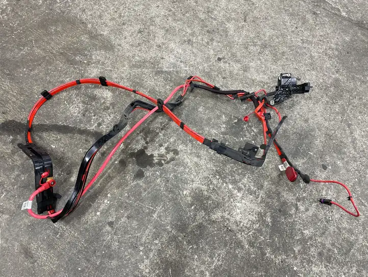 BMW 3 F30 F35 F31 (2012 - 2018) 9387146 Плюсовой провод аккумулятора — фото 1