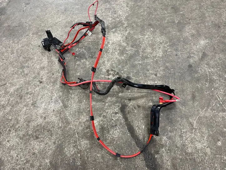 BMW 3 F30 F35 F31 (2012 - 2018) 9387146 Плюсовой провод аккумулятора — фото 2