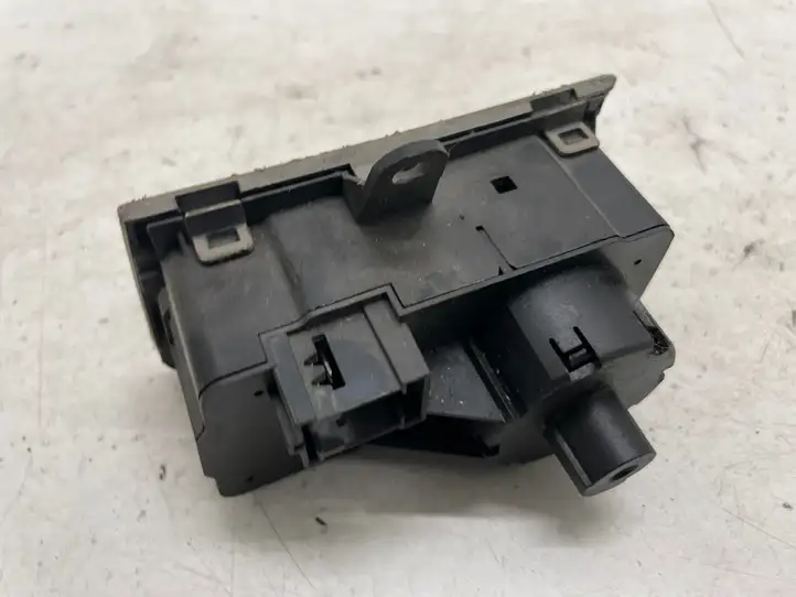 Mercedes-Benz E W211 (2002 - 2009) 2115450104 Включатель фонарей — фото 2