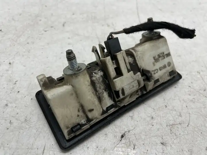 Audi S5 8T (2007 - 2011) 5N0827566B Кнопка закрытия крышки багажника — фото 2