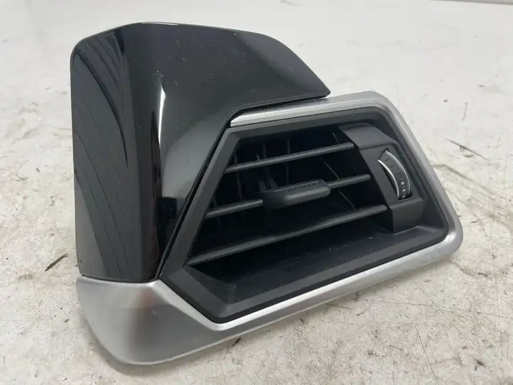 BMW 3 G20 G21 (2019 - ) 6848619 Воздушная решетка панели — фото 1