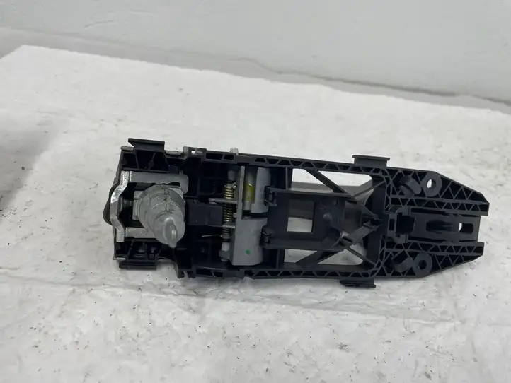 Volkswagen Golf VII (2013 - 2019) 5N0837885H Наружная ручка двери — фото 2