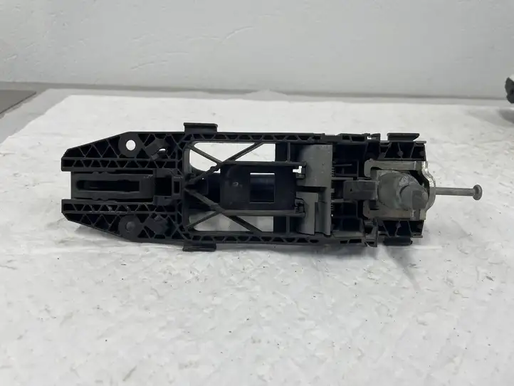 Volkswagen Golf VI (2009 - 2013) 5N0837885G Наружная ручка двери — фото 2