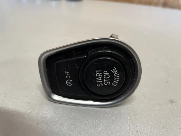 BMW 3 F30 F35 F31 (2012 - 2018) 925073402 Включатель зажигания и стартера — фото 1