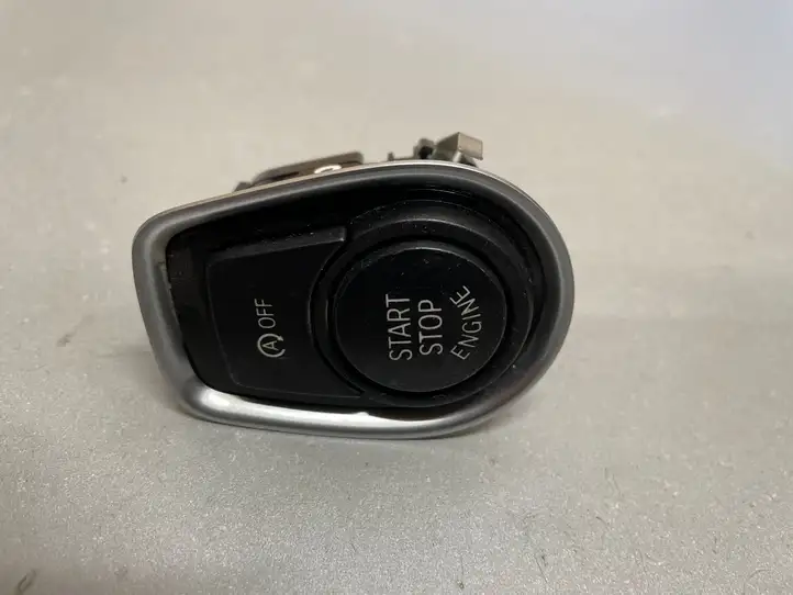 BMW 3 F30 F35 F31 (2012 - 2018) 925073402 Включатель зажигания и стартера — фото 1