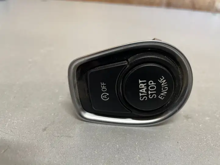 BMW 3 F30 F35 F31 (2012 - 2018) 925073402 Включатель зажигания и стартера — фото 1