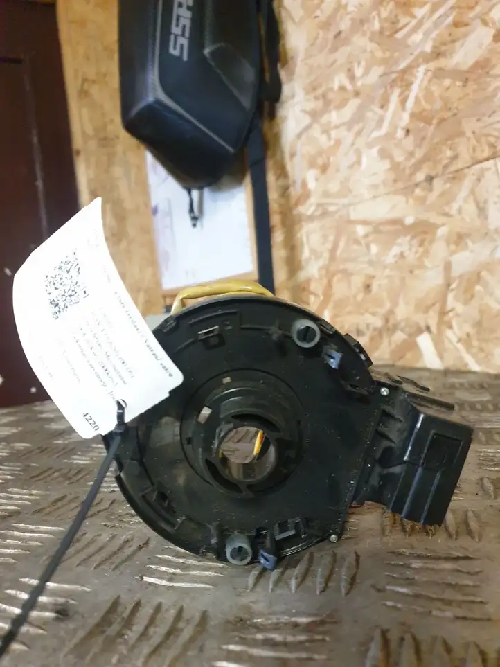 Toyota RAV 4 (XA20) (2000 - 2005) Контактное кольцо SRS — фото 3