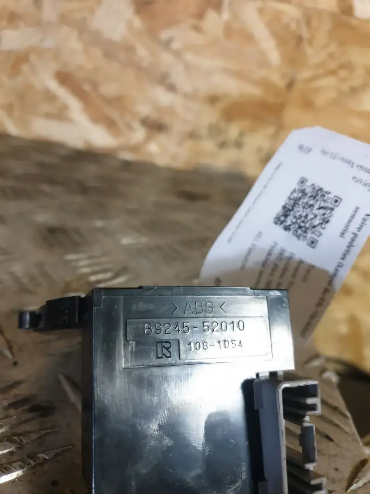 Toyota Avensis Verso (2001 - 2004) 8924552010 Датчик угла поворота руля — фото 3