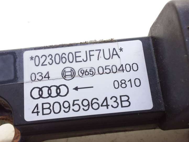Audi A6 (2001 - 2004)  4B0959643B Датчик удара надувных подушек