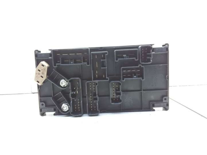 Subaru Forester SH (2008 - 2013)  82241SC020 Блок предохранителей