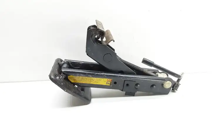 Ford Mondeo Mk III (2000 - 2007) 93BB17080 Домкрат — фото 2