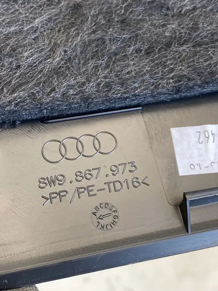 Audi A4 S4 B9 (2015 - 2019) 8W9867973 Обшивка багажника — фото 6