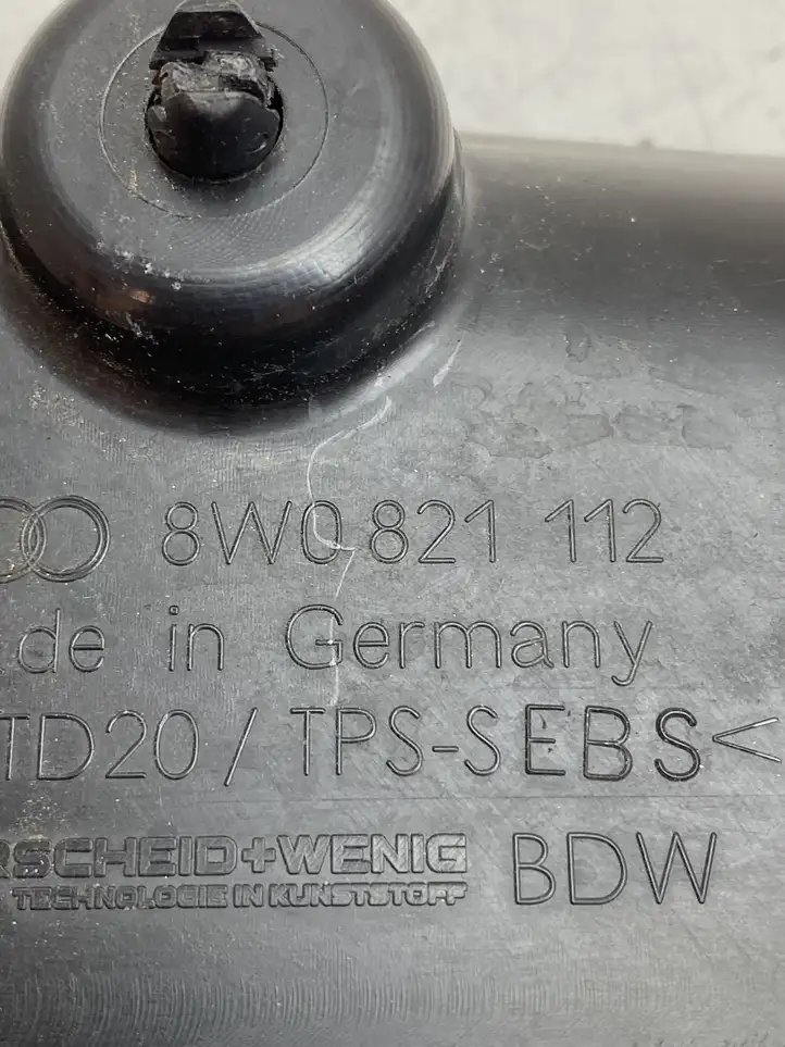 Audi A4 S4 B9 (2015 - 2019) 8W0821112 Накладка крыла — фото 3