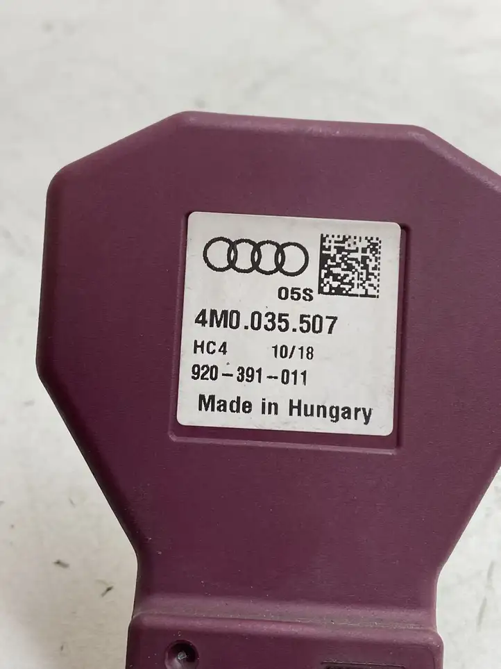 Audi A4 S4 B9 (2015 - 2019) 4M0035507 Антенна Bluetooth — фото 3
