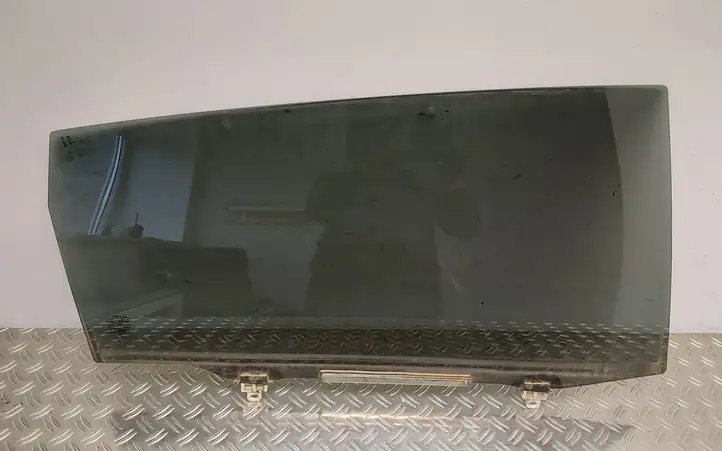 Toyota Corolla Verso AR10 (2004 - 2009) Стекло задней двери — фото 1
