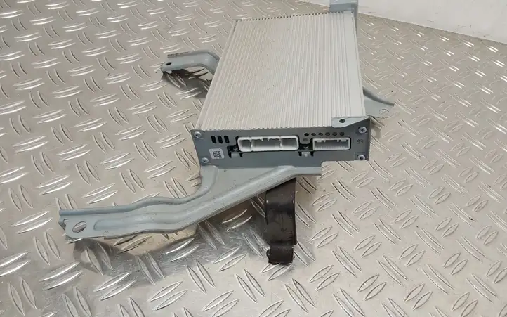 Toyota Prius (NHW20) (2003 - 2009) 862800W240 Усилитель звука — фото 2