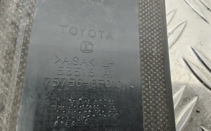 Toyota Corolla Verso AR10 (2004 - 2009) 757560F010 Прочие внешние детали — фото 3